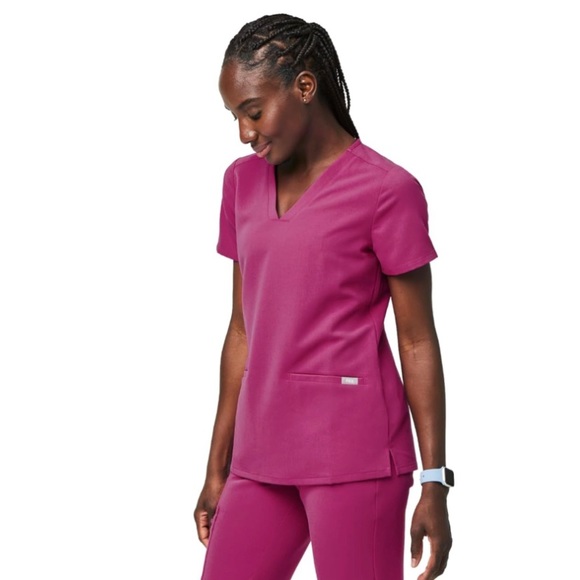 NWT Figs Casma Three Pocket Scrub Top 2XL Technical Collection Electric Orchid - Picture 1 of 12